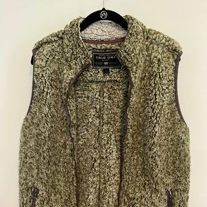 True Grit Vest faux fur